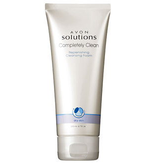 Solutions - Completely Clean - Nawilżająco-oczyszczająca pianka do twarzy