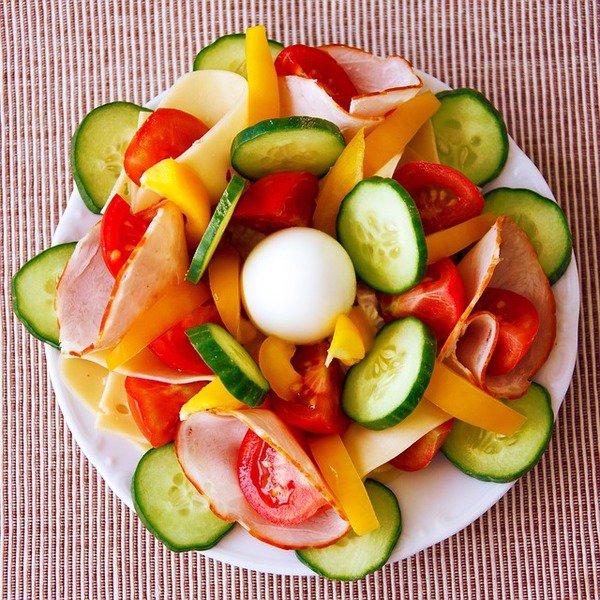 10. Odpowiednia dietaJedną z najważniejszych rzeczy jest zdrowa dieta bogata w błonnik, owoce i warzywa.