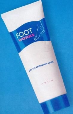 Foot Works - Regulujący pocenie i odświeżający krem do stóp