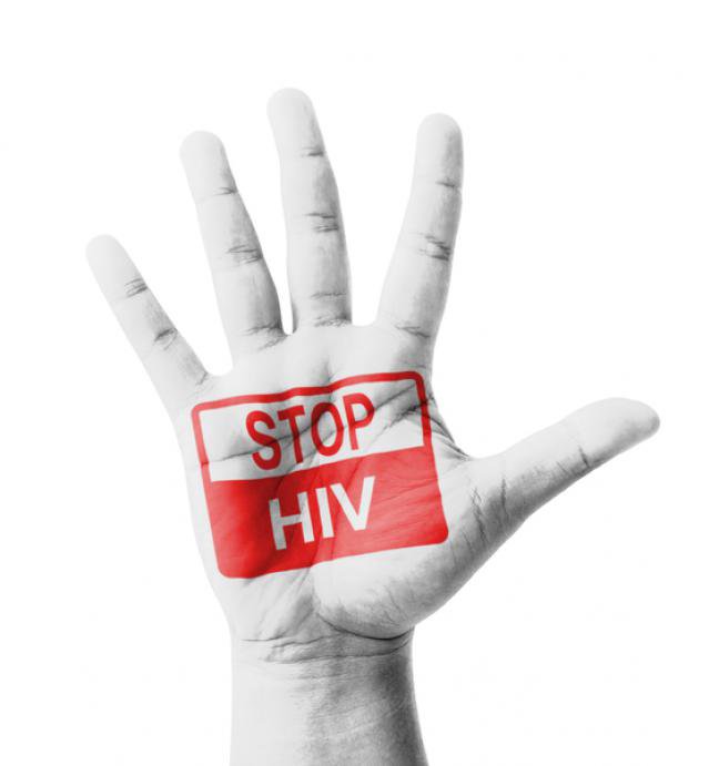 3. Jak zapobiegać HIV?W większości przypadków test na obecność wirusa wykazuje pozytywny efekt po około dwóch miesięcach po zarażeniu. W niektórych sytuacjach, czas potrzebny dla rozwoju wirusa to sześć miesięcy. Aby zapobiec zarażeniu w trakcie współżycia, użyj prezerwatywy. Jeśli jesteś nosicielką wirusa i jesteś w ciąży, koniecznie porozmawiaj ze swoim lekarzem.