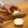 Jak nie płakać przy krojeniu cebuli? 10 sposobów