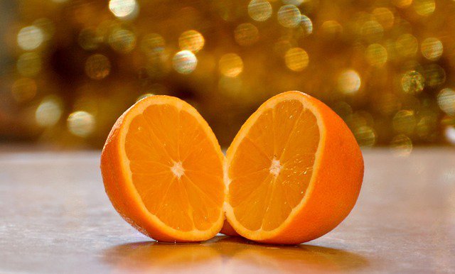 10. Wzmocniona odpornośćJuż jedna pomarańcza to 100% dziennej zalecanej dawki witaminy C. Ten ważny składnik odżywczy wspomaga odporność, co oznacza mniej chorób i infekcji.