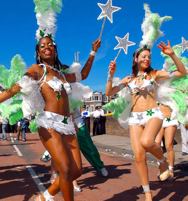 Notting Hill Carnival – największy festiwal uliczny w Europie.